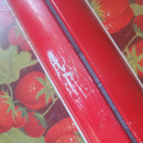 Vintage Metal Serving Trays Set Of 2 Strawberry Design Rectangular Red & Green - Picture 4 of 8